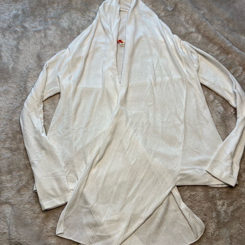 Women’s white open front cardigan by Forever 21